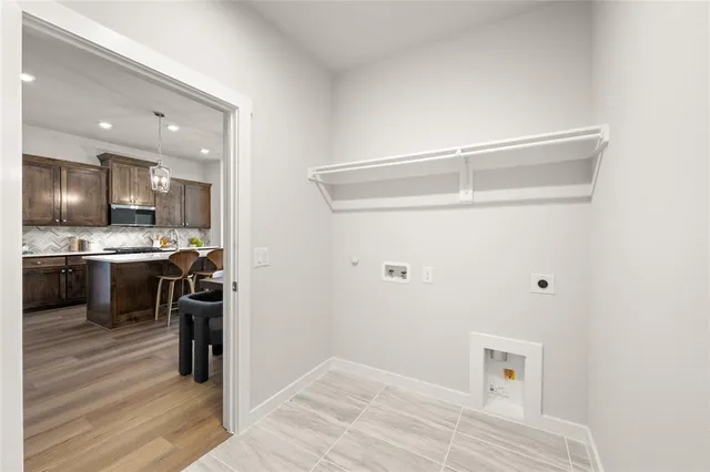 $384,343 | 2621 St Helena Lane, Grand Prairie, TX 75054