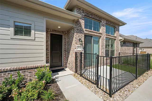 $384,343 | 2621 St Helena Lane, Grand Prairie, TX 75054
