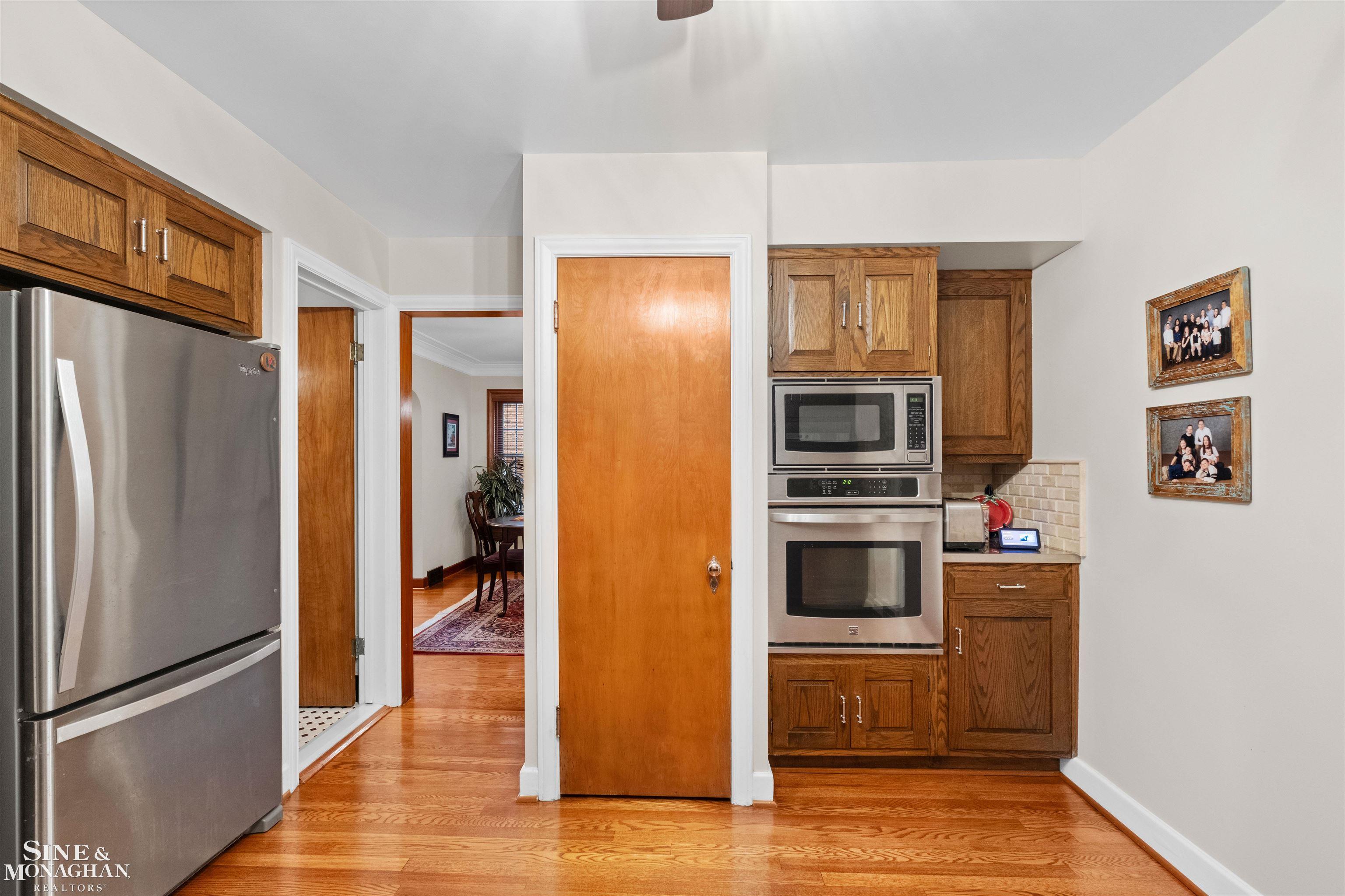 273 Moran Road Grosse Pointe, MI 48236 - Photo 24 of 57 50191215-dc0d78e3-e479-4761-be65-d9d733bd6d9b.JPG
