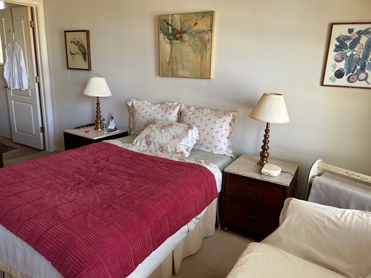 13792 Pineview Drive Huntley, IL 60142 - Photo 12 of 17 a bedroom with a bed and a lamp