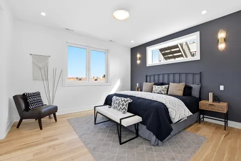 $1,074,999 | 1325 North Artesian Avenue, Unit 3, Chicago, IL 60622