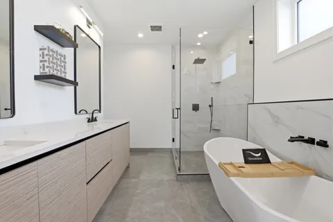 $1,074,999 | 1325 North Artesian Avenue, Unit 3, Chicago, IL 60622