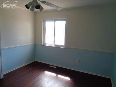 6600 Sharpe Road Fowlerville, MI 48836 - Photo 6 of 13 20434840-5.JPG