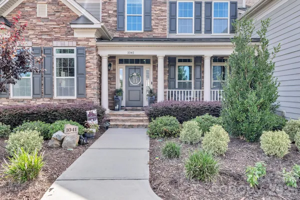 $949,900 | 1041 Chippenham Avenue, Lancaster, SC 29720