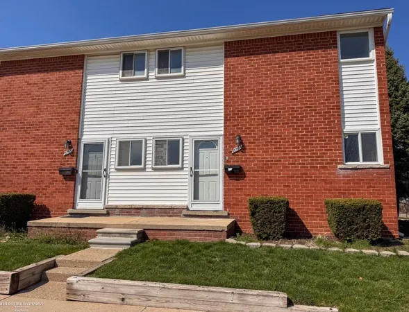 $65,000 | 8764 Kaltz Avenue, Center Line, MI 48015