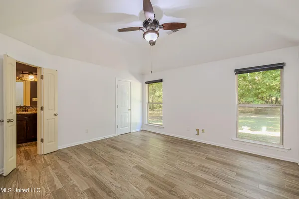 $395,000 | 3399 Dean Cove North, Nesbit, MS 38651