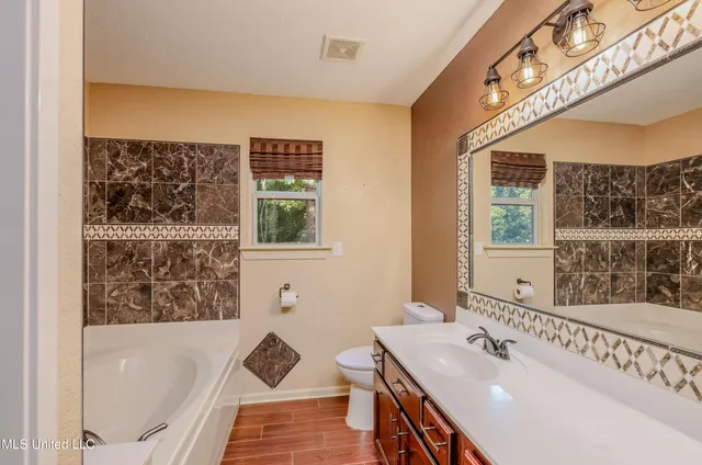 $395,000 | 3399 Dean Cove North, Nesbit, MS 38651