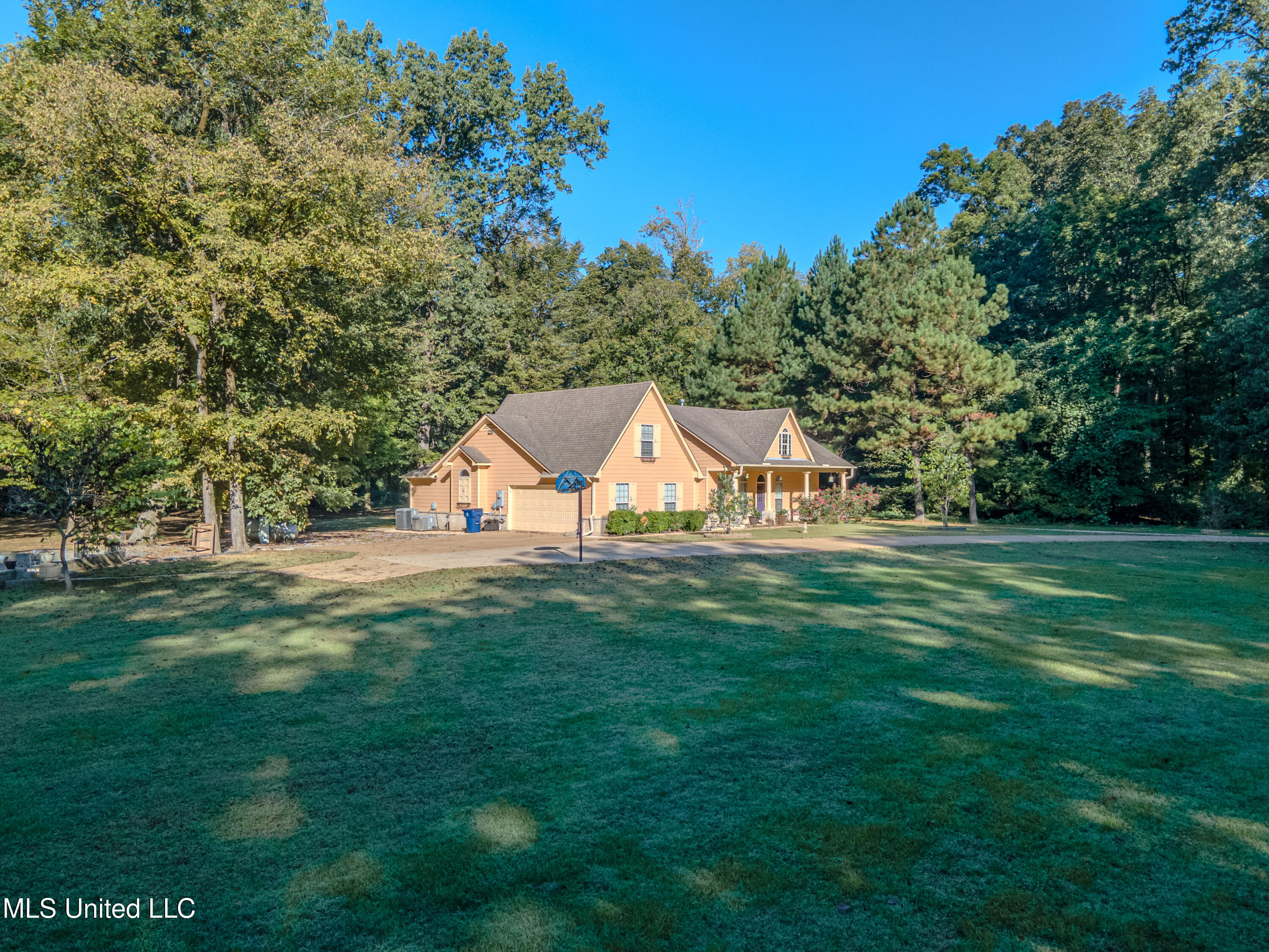 3399 Dean Cove North Nesbit, MS 38651 - Photo 6 of 37 Dean Cove-3