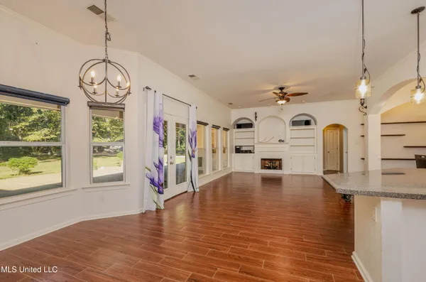 $395,000 | 3399 Dean Cove North, Nesbit, MS 38651