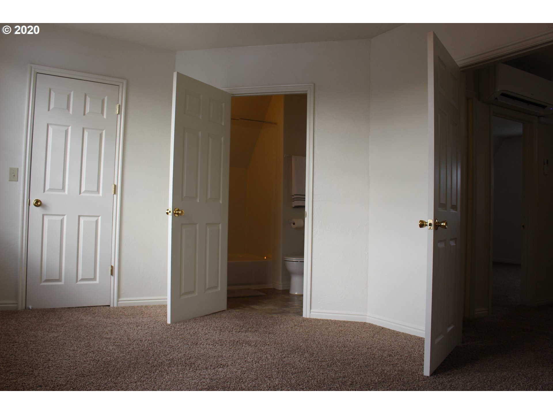 3434 Northeast Riverside Avenue Pendleton, OR 97801 - Photo 14 of 26
