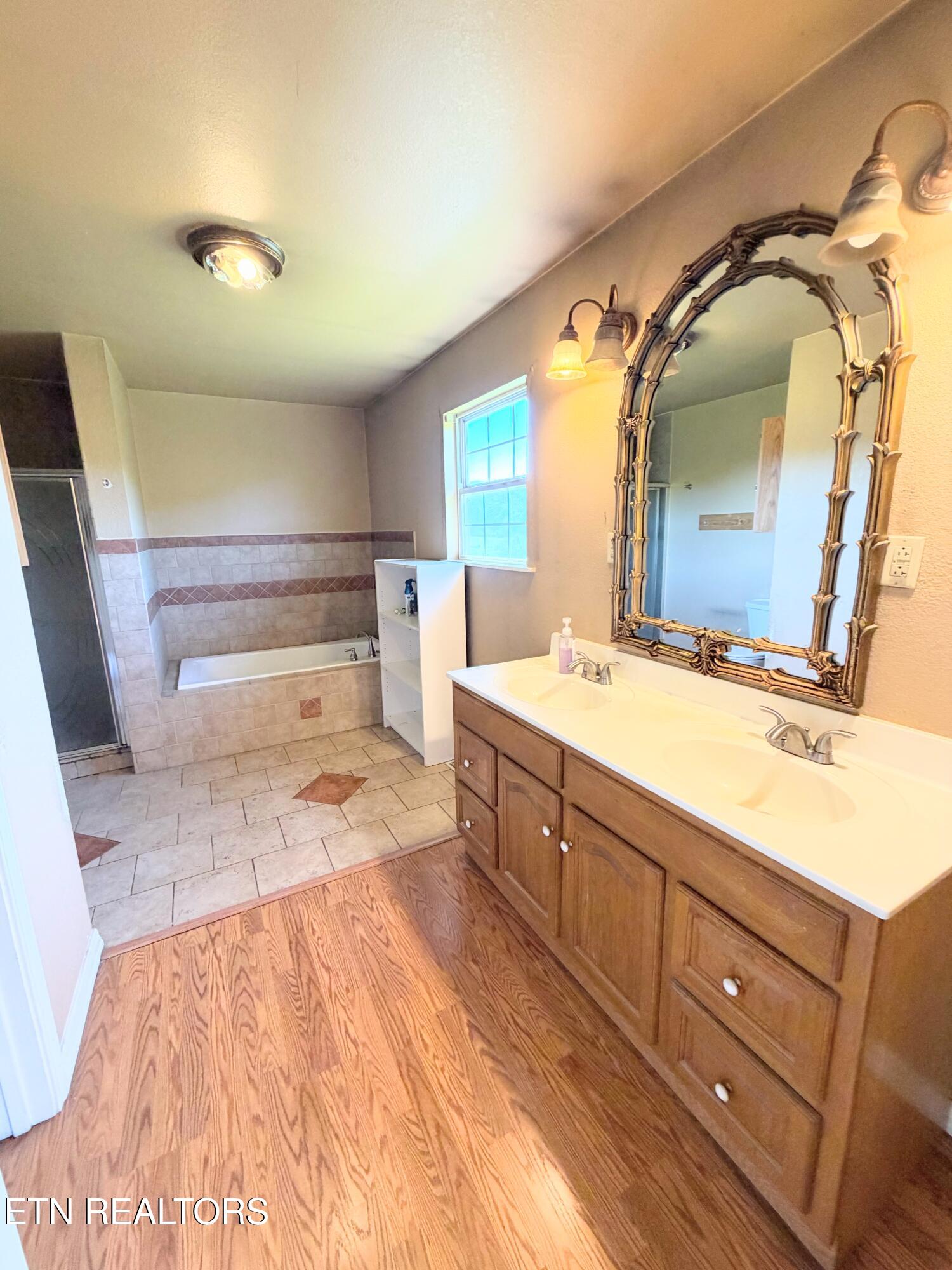 3941 Hickory Valley Road Andersonville, TN 37705 - Photo 16 of 30 Master Bath