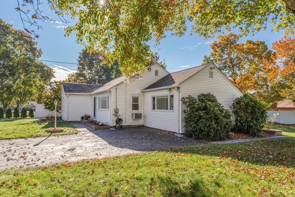 5 Flanders Road Westborough, MA 01581 - Photo 3 of 29 Gallery Image 3