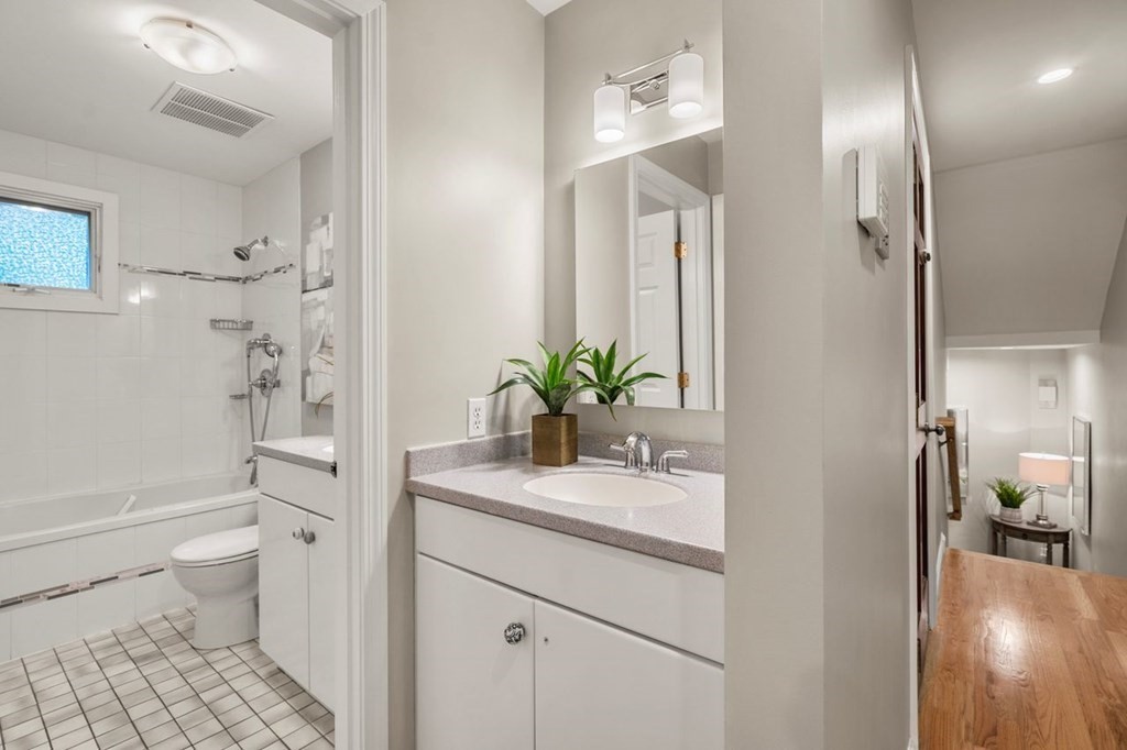 36 Edgerly Road, Unit A Boston, MA 02115 - Photo 12 of 33 Gallery Image 12
