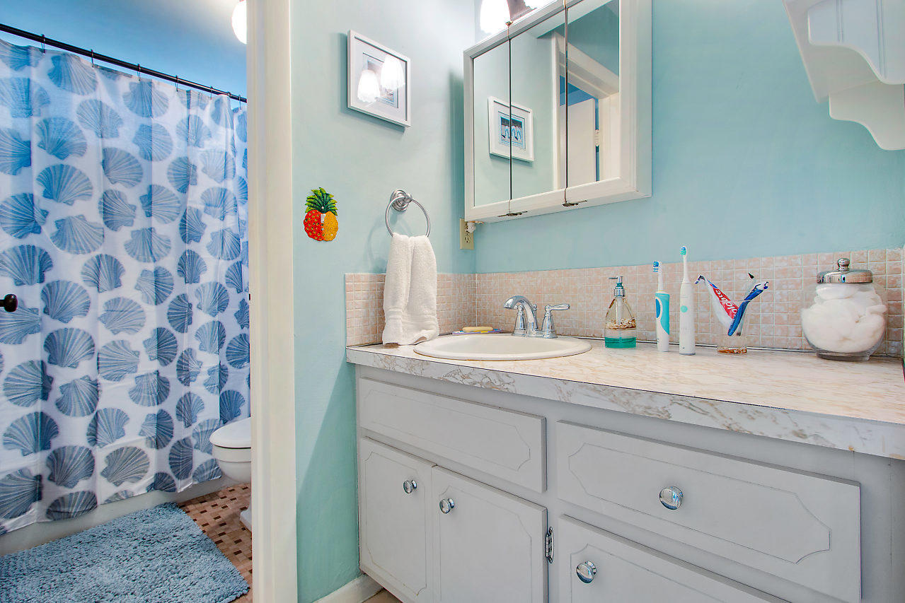 30 Southeast 13th Street, Unit A4 Boca Raton, FL 33432 - Photo 12 of 22 012-30SE13thSt-BocaRaton-FL-small