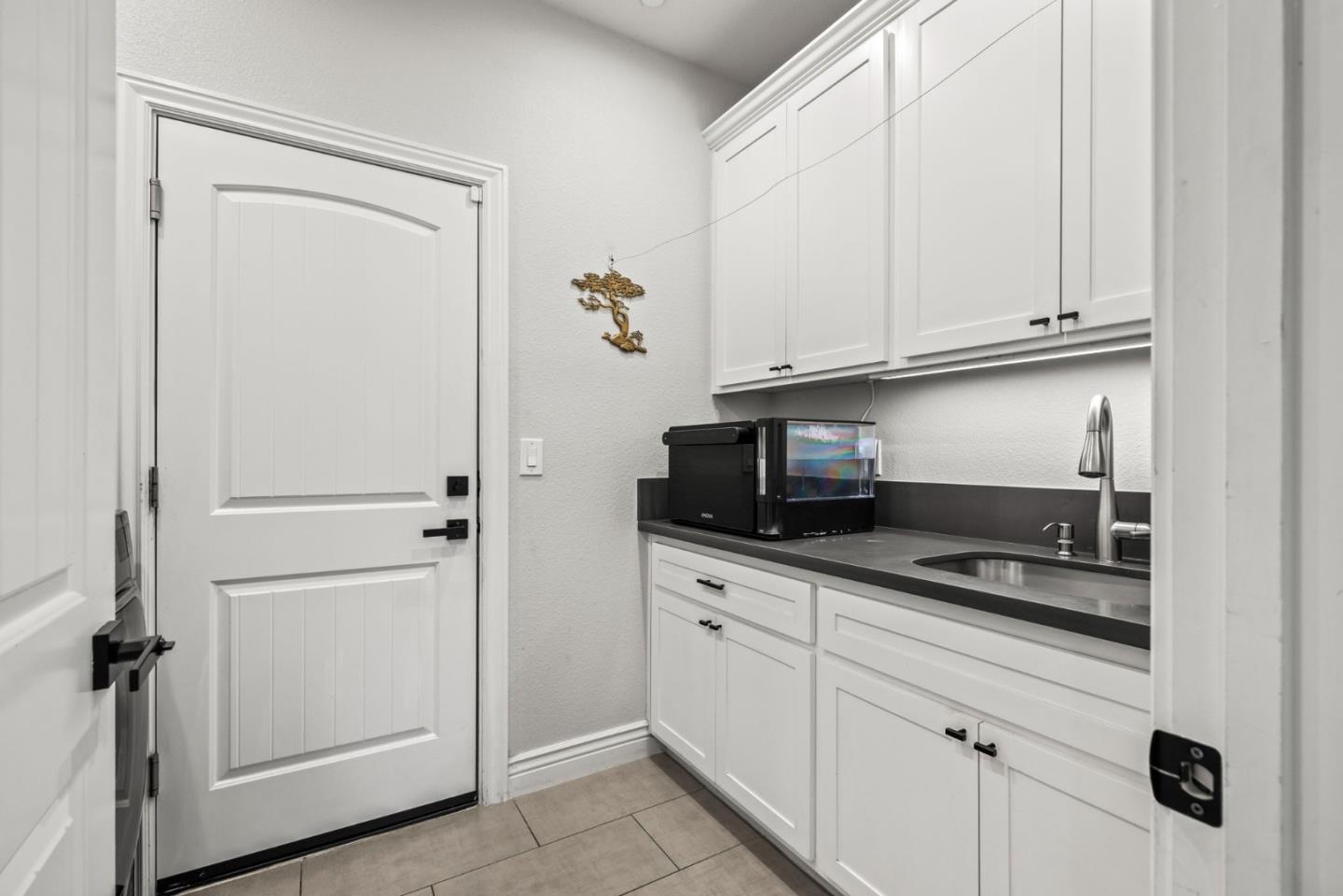 2605 Gunn Road Carmichael, CA 95608 - Photo 13 of 37 Gallery Image 13