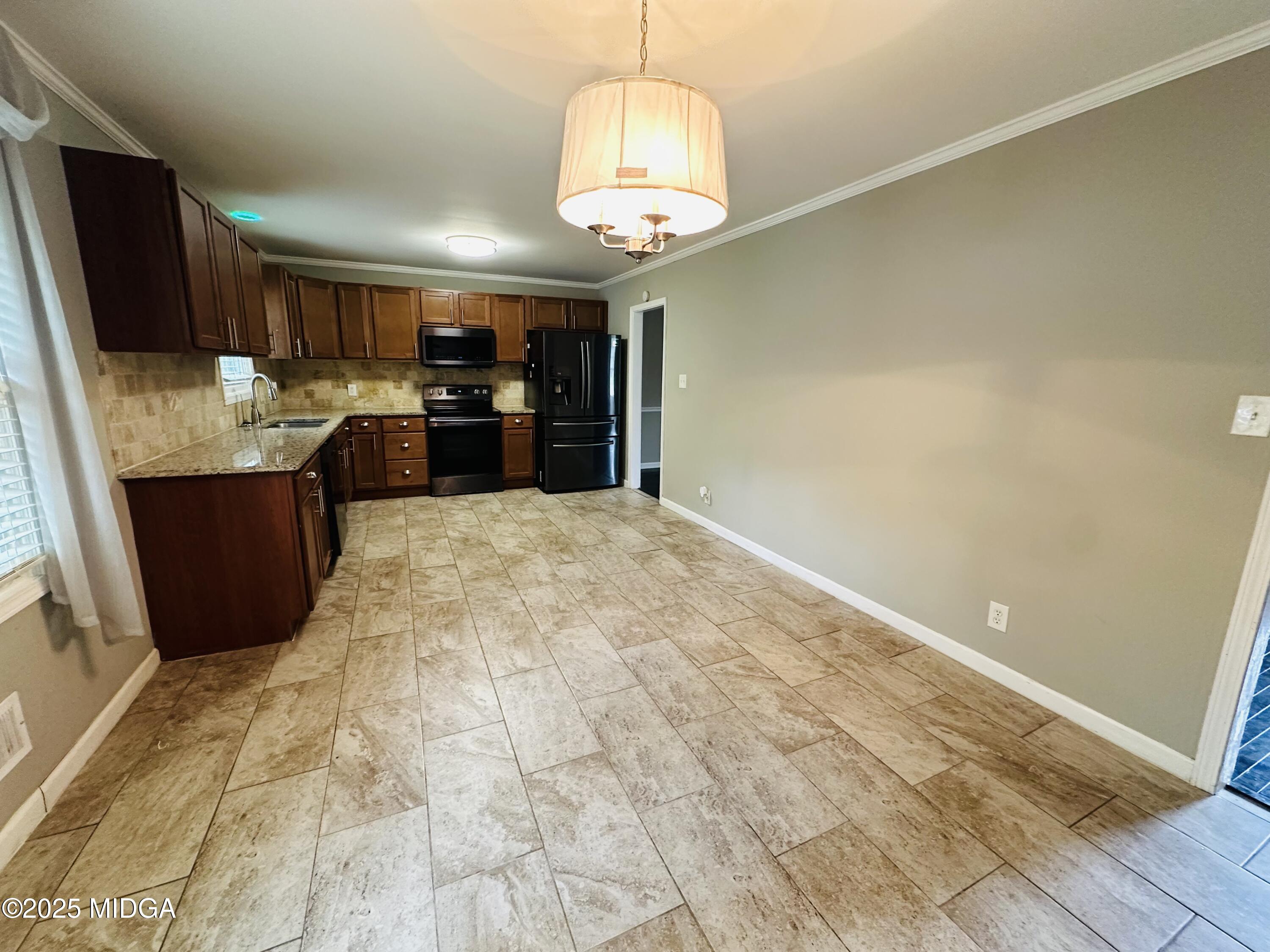 2274 Friar Road Macon, GA 31206 - Photo 5 of 26 IMG_6112