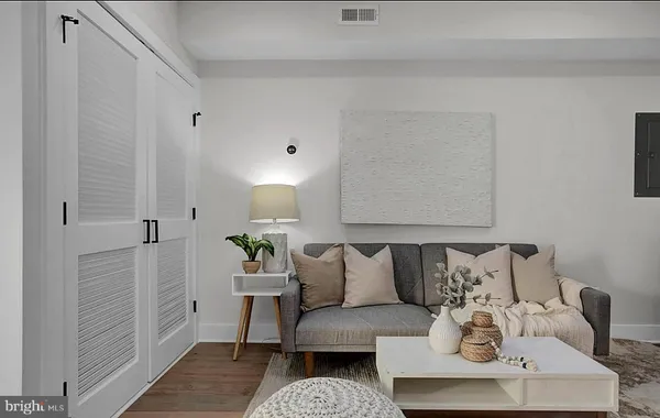 $2,400 | 1137 Owen Place Northeast, Unit 4, Washington, DC 20002