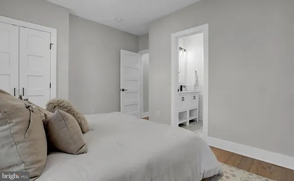 $2,400 | 1137 Owen Place Northeast, Unit 4, Washington, DC 20002