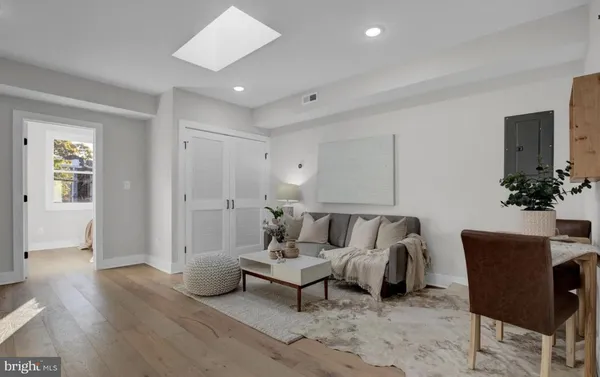 $2,400 | 1137 Owen Place Northeast, Unit 4, Washington, DC 20002