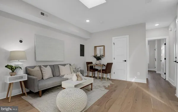 $2,400 | 1137 Owen Place Northeast, Unit 4, Washington, DC 20002