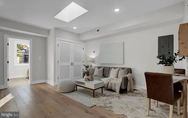 $2,400 | 1137 Owen Place Northeast, Unit 4, Washington, DC 20002