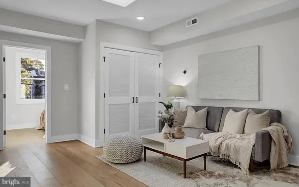 $2,400 | 1137 Owen Place Northeast, Unit 4, Washington, DC 20002