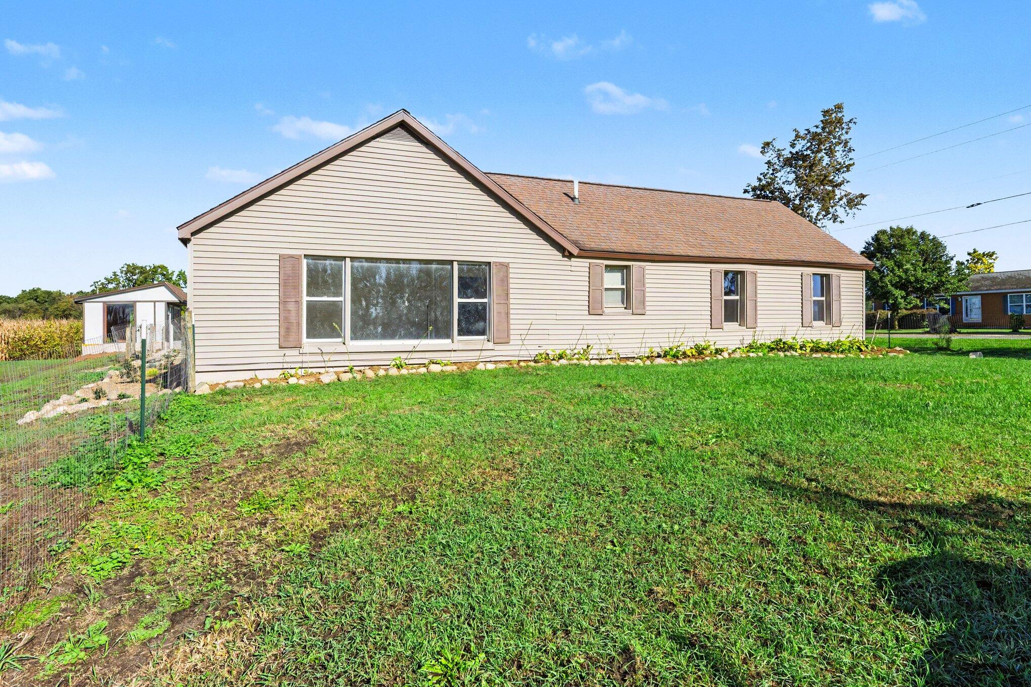 88320 Old Swamp Road Decatur, MI 49045 - Photo 8 of 28 pic 1