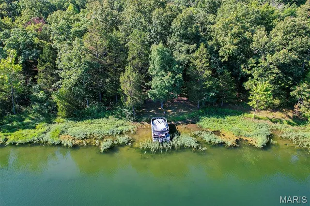 $72,000 | 609 Devonshire Lane, De Soto, MO 63020