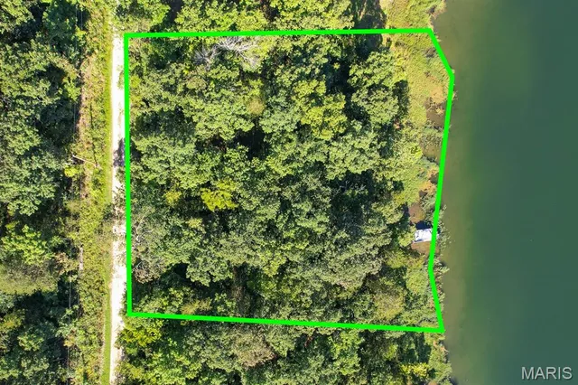 $72,000 | 609 Devonshire Lane, De Soto, MO 63020