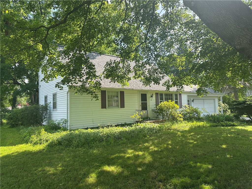 51 Robert Road Penfield, NY 14526 - Photo 3 of 35