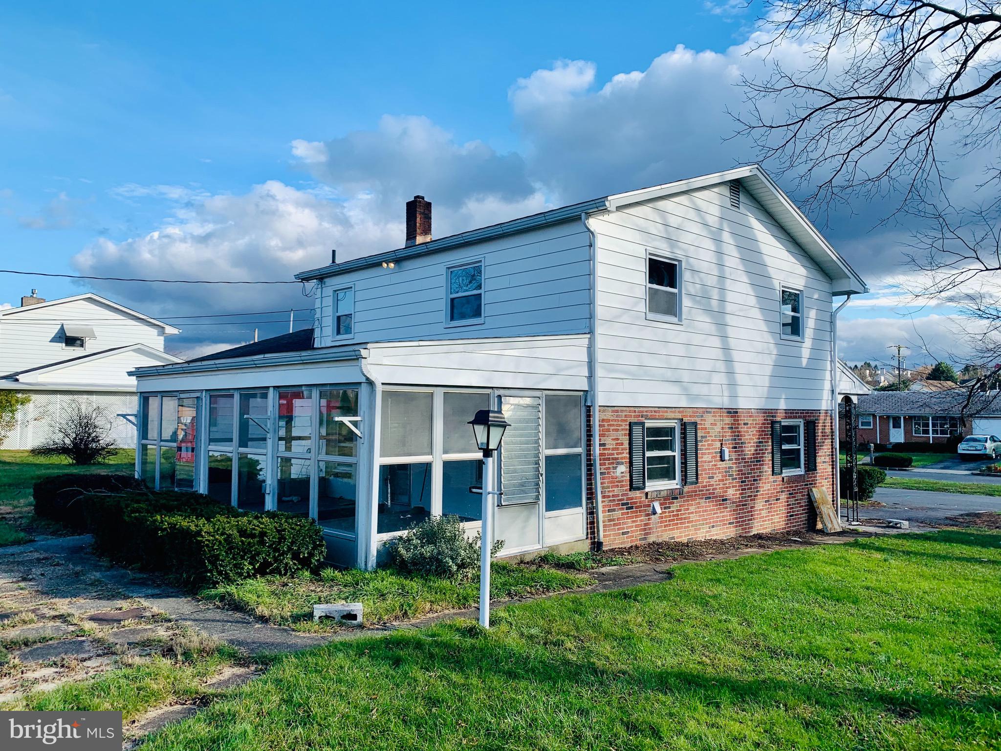 215 Rothermel Boulevard Reading, PA 19605 - Photo 4 of 31 Gallery Image 4