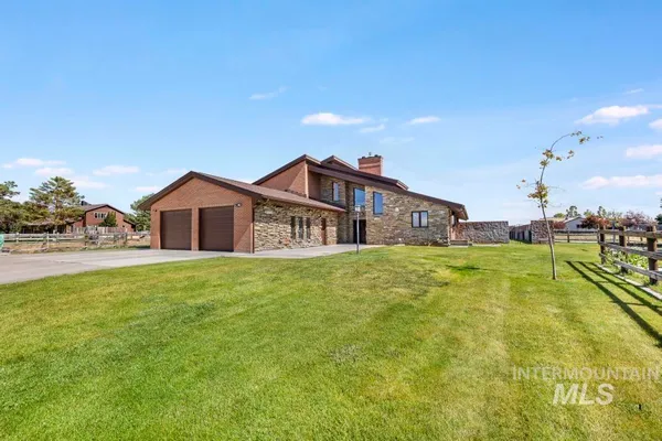 $695,000 | 2987 East 3500 North, Twin Falls, ID 83301