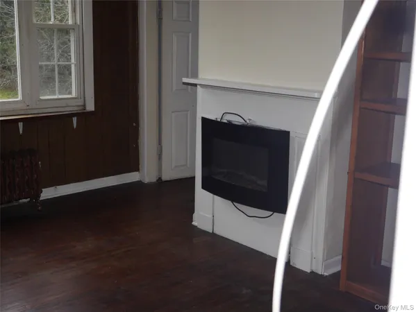 $1,850 | 19 East Main Street, Unit 4, Wappingers Falls, NY 12590