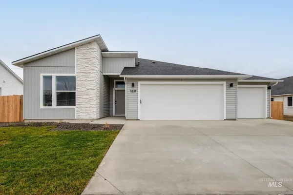 $494,990 | 3060 West Animas Crk Drive, Kuna, ID 83634