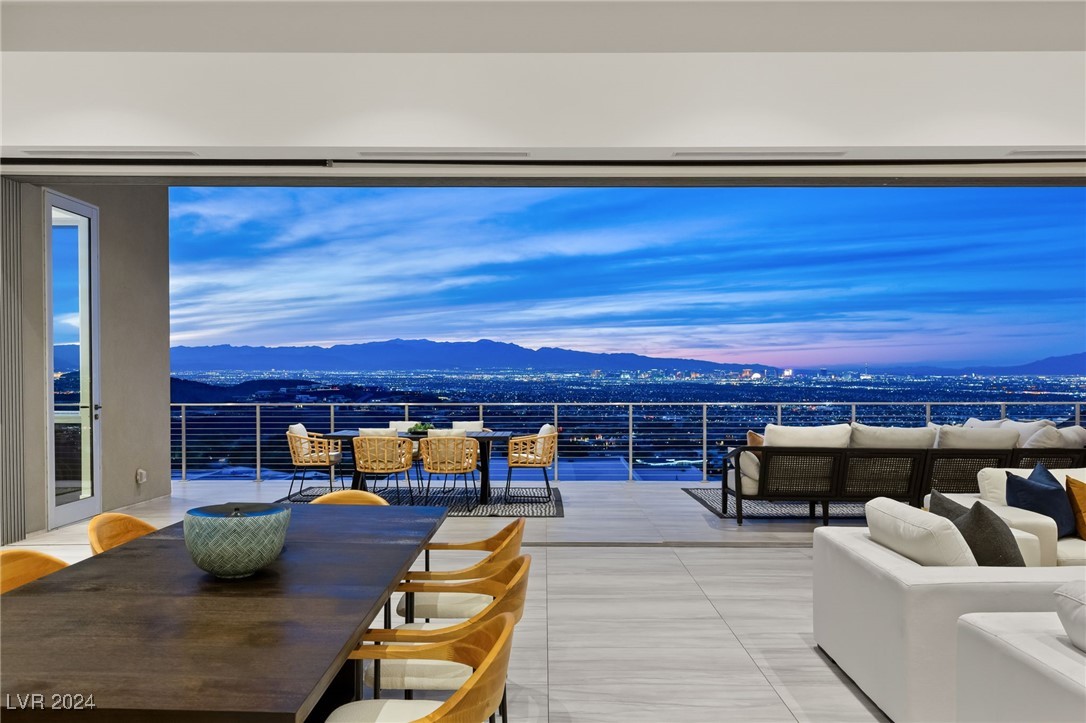 661 Ridgestone Rim Court Henderson, NV 89012 - Photo 5 of 62 Gallery Image 5
