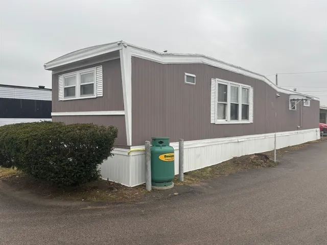 $164,900 | 633 East Washington Street, Unit 17A, North Attleboro, MA 02760