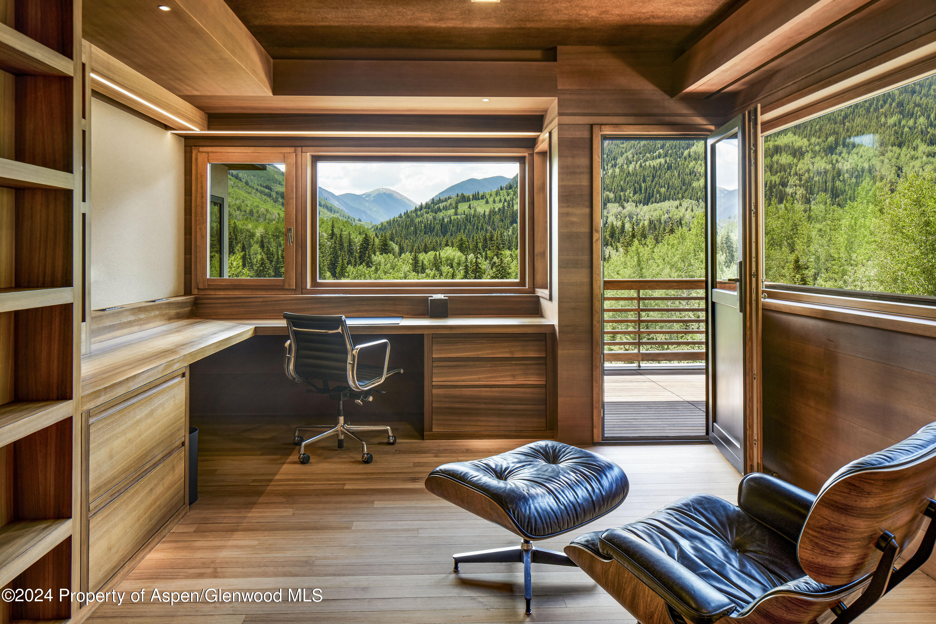 255 Conundrum Creek Road Aspen, CO 81611 - Photo 9 of 21 a living room with furniture and a window