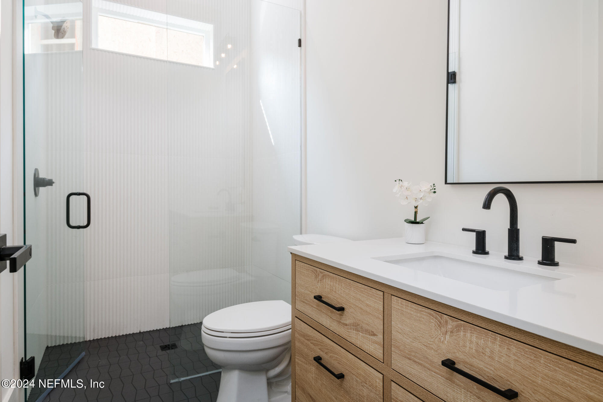 3841 Boone Park Avenue Jacksonville, FL 32205 - Photo 13 of 53 Downstairs Guest Bathroom View 1