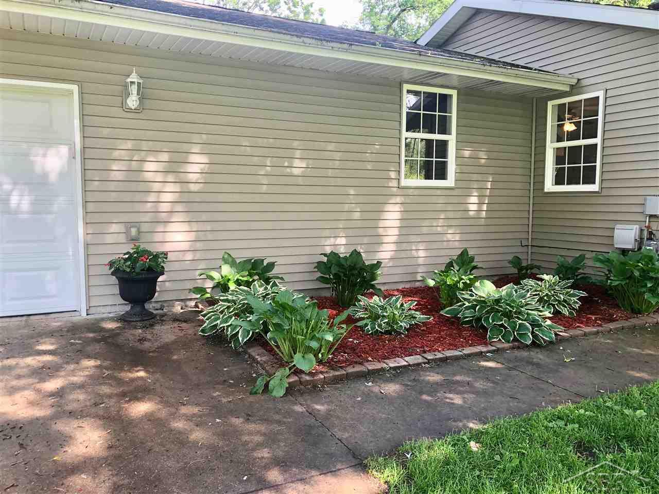 575 South Grey Road Midland, MI 48640 - Photo 3 of 26