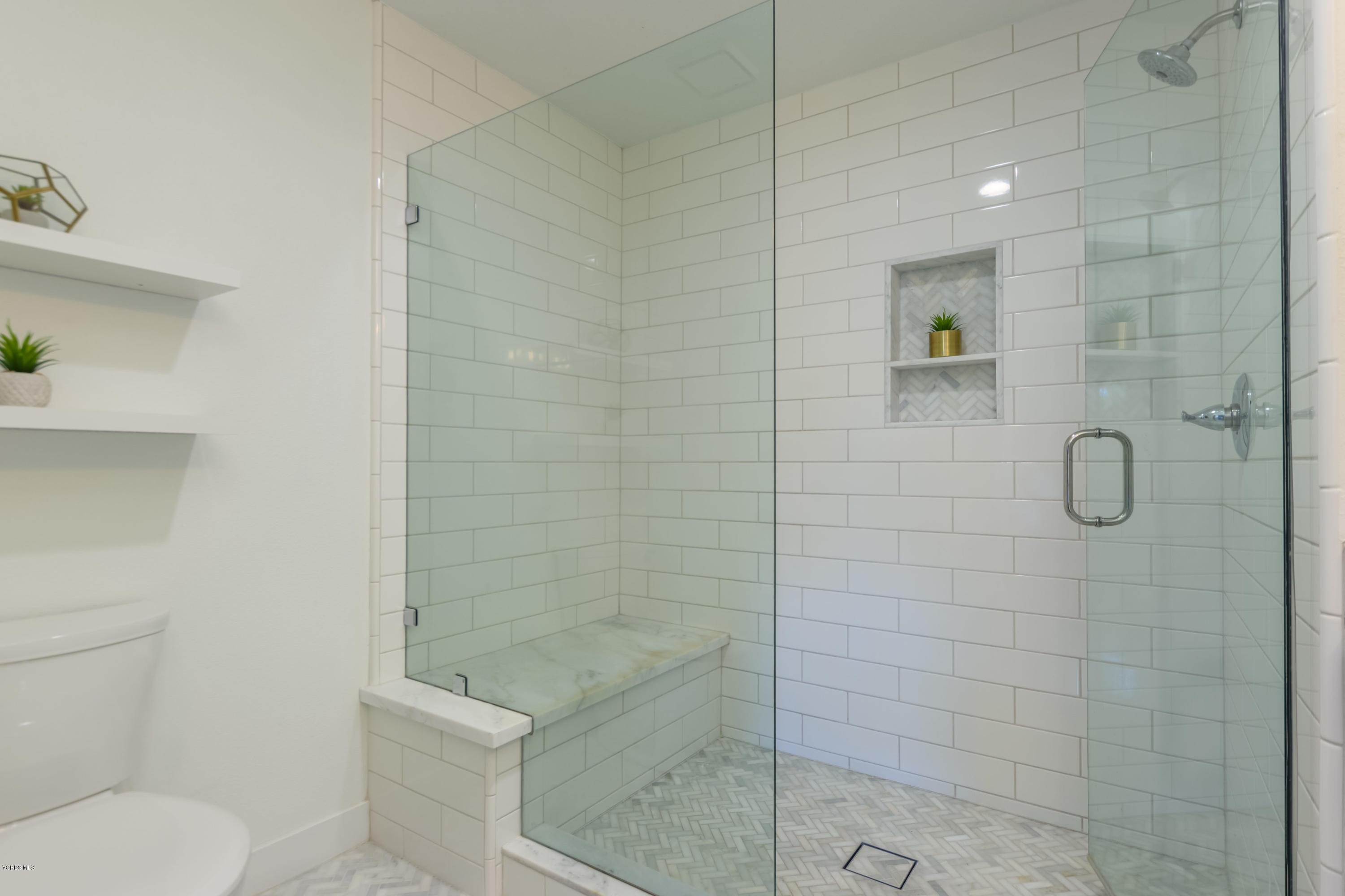 959 Thistlegate Road Oak Park, CA 91377 - Photo 20 of 36 959 Thistlegate Rd Oak Park CA-print-024