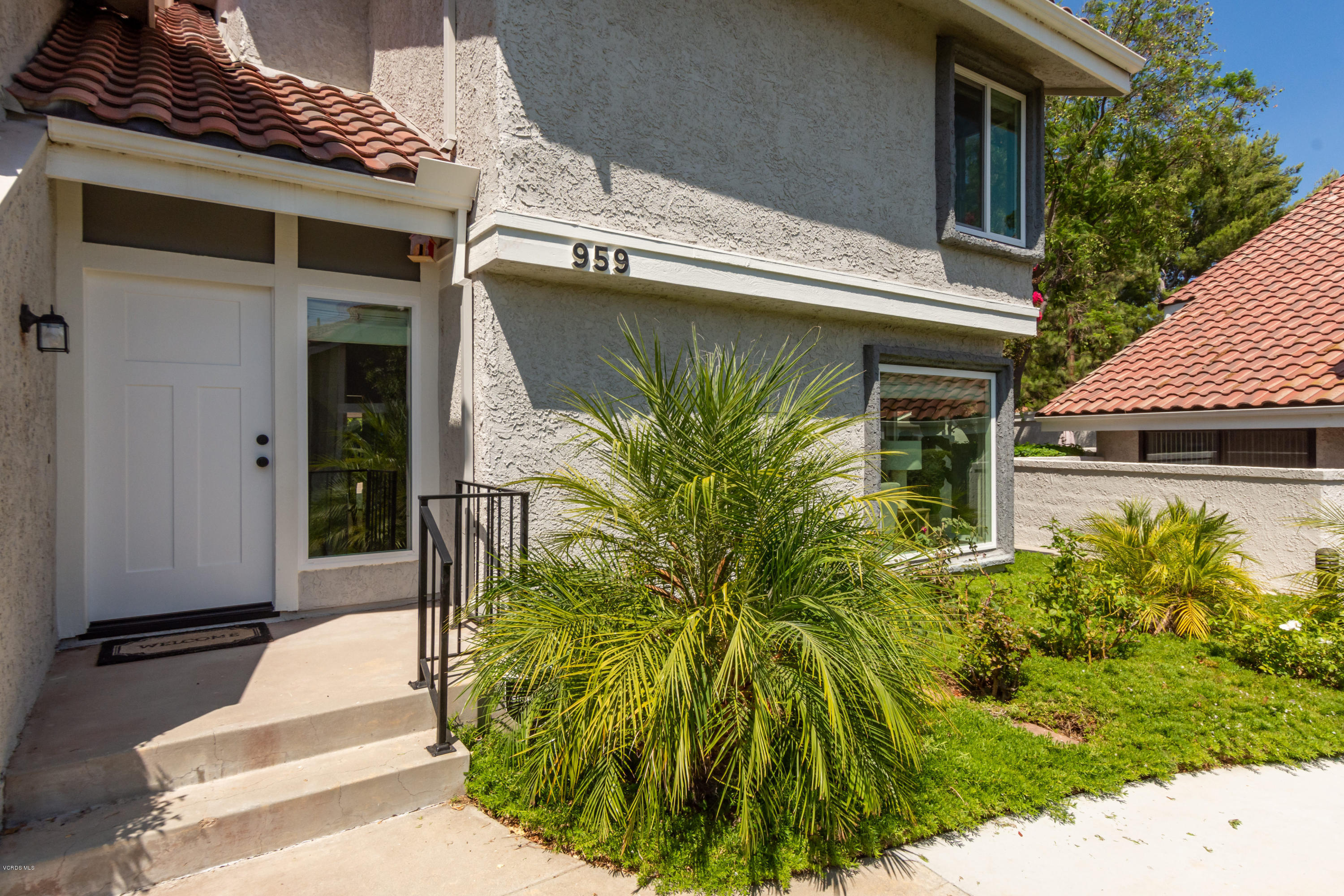 959 Thistlegate Road Oak Park, CA 91377 - Photo 3 of 36 959 Thistlegate Rd Oak Park CA-print-002