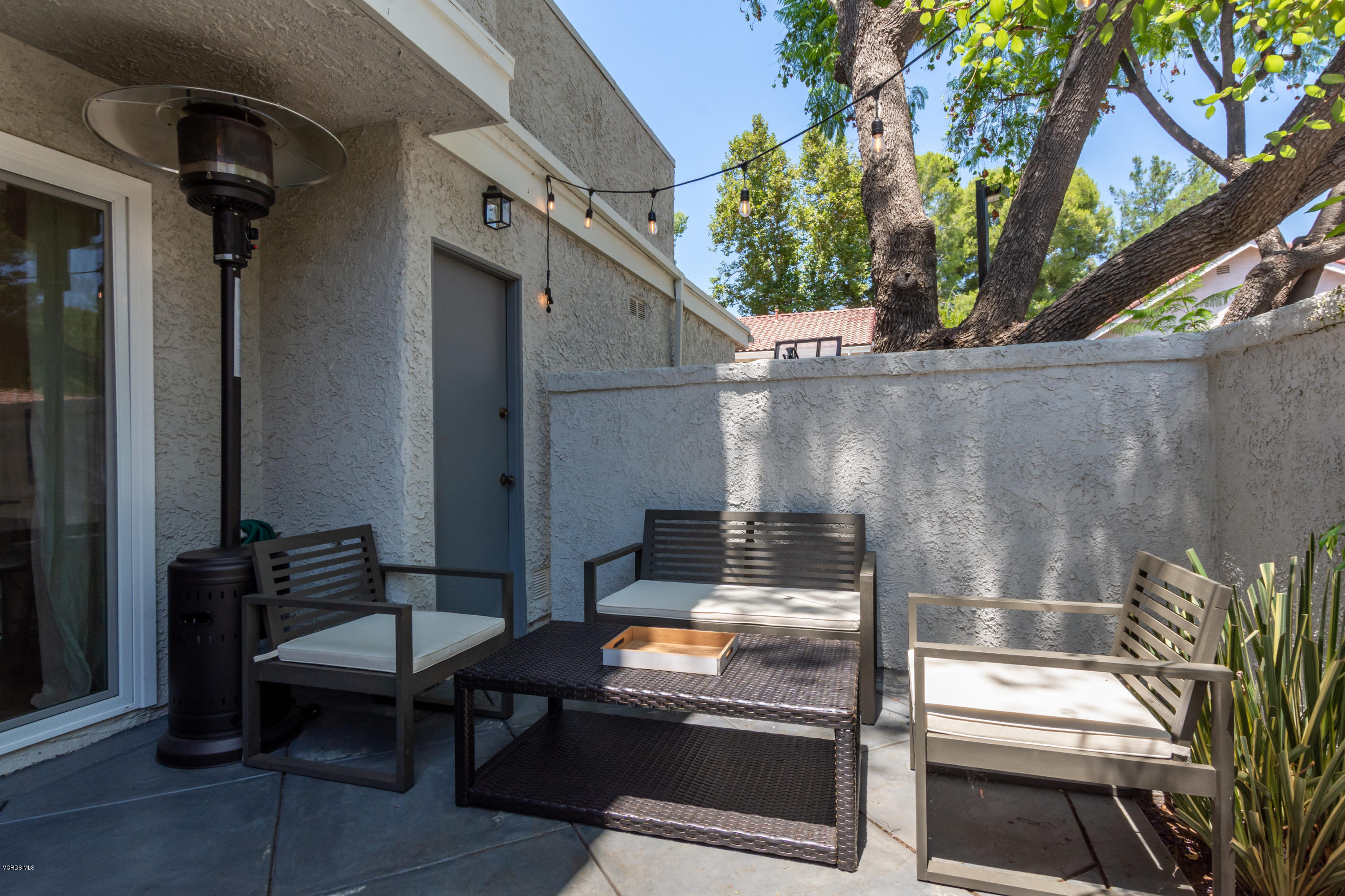 959 Thistlegate Road Oak Park, CA 91377 - Photo 27 of 36 959 Thistlegate Rd Oak Park CA-print-011