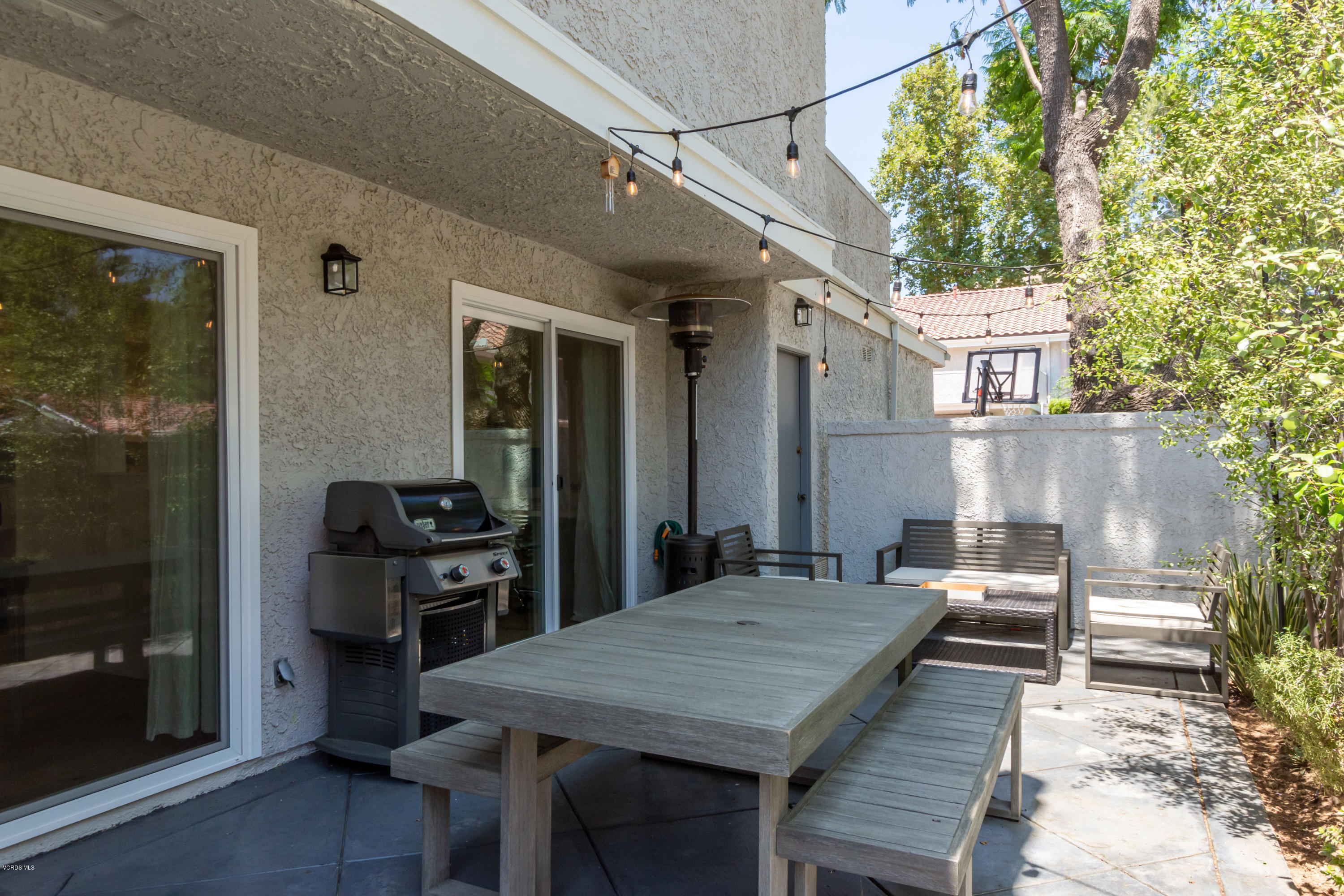 959 Thistlegate Road Oak Park, CA 91377 - Photo 29 of 36 959 Thistlegate Rd Oak Park CA-print-013