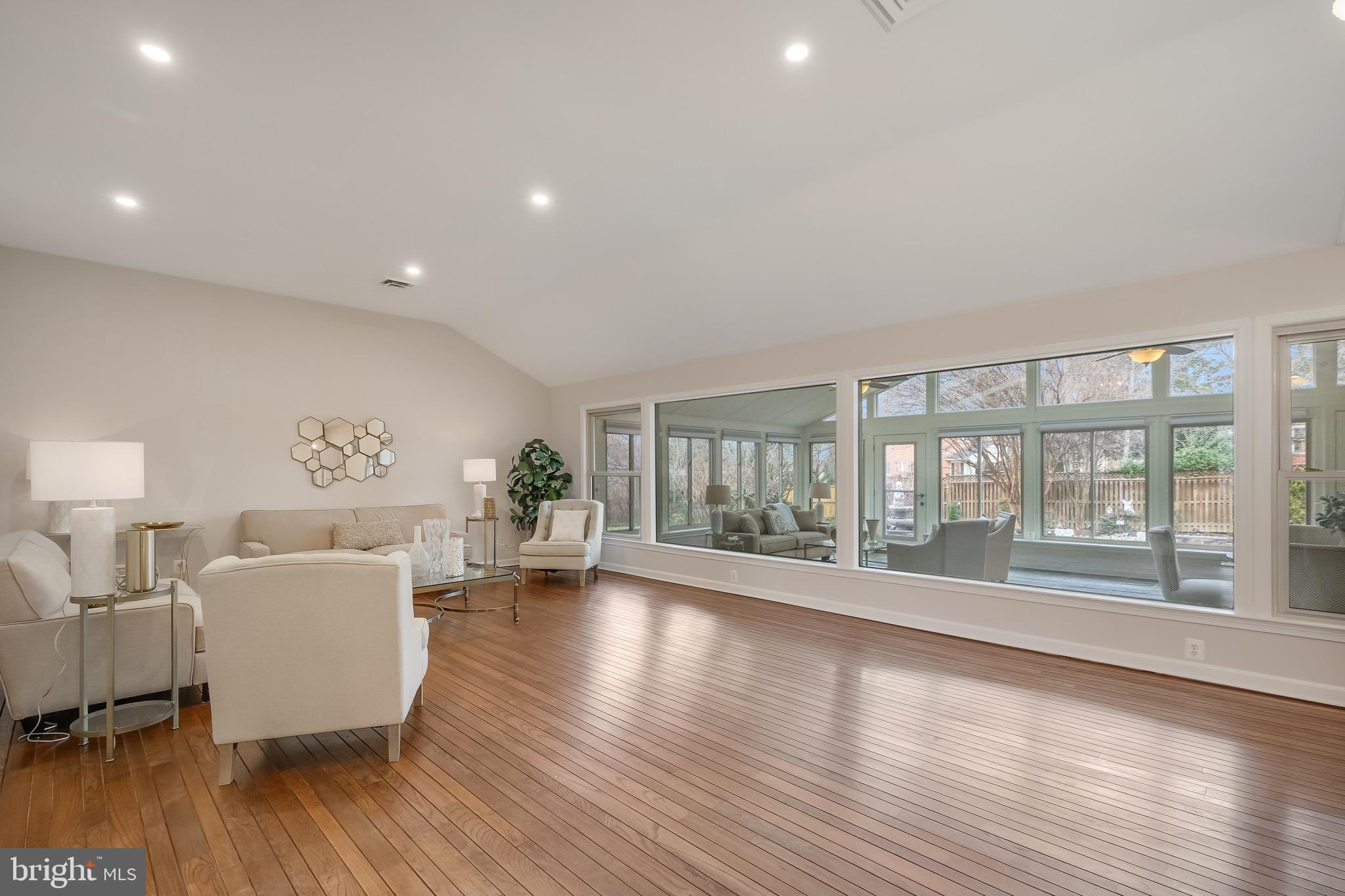 3908 Belle Rive Terrace Alexandria, VA 22309 - Photo 5 of 50 Entertainer’s paradise