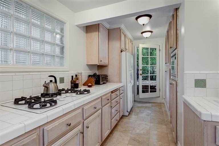 165 East Altadena Drive Altadena, CA 91001 - Photo 8 of 27 Additional Photo