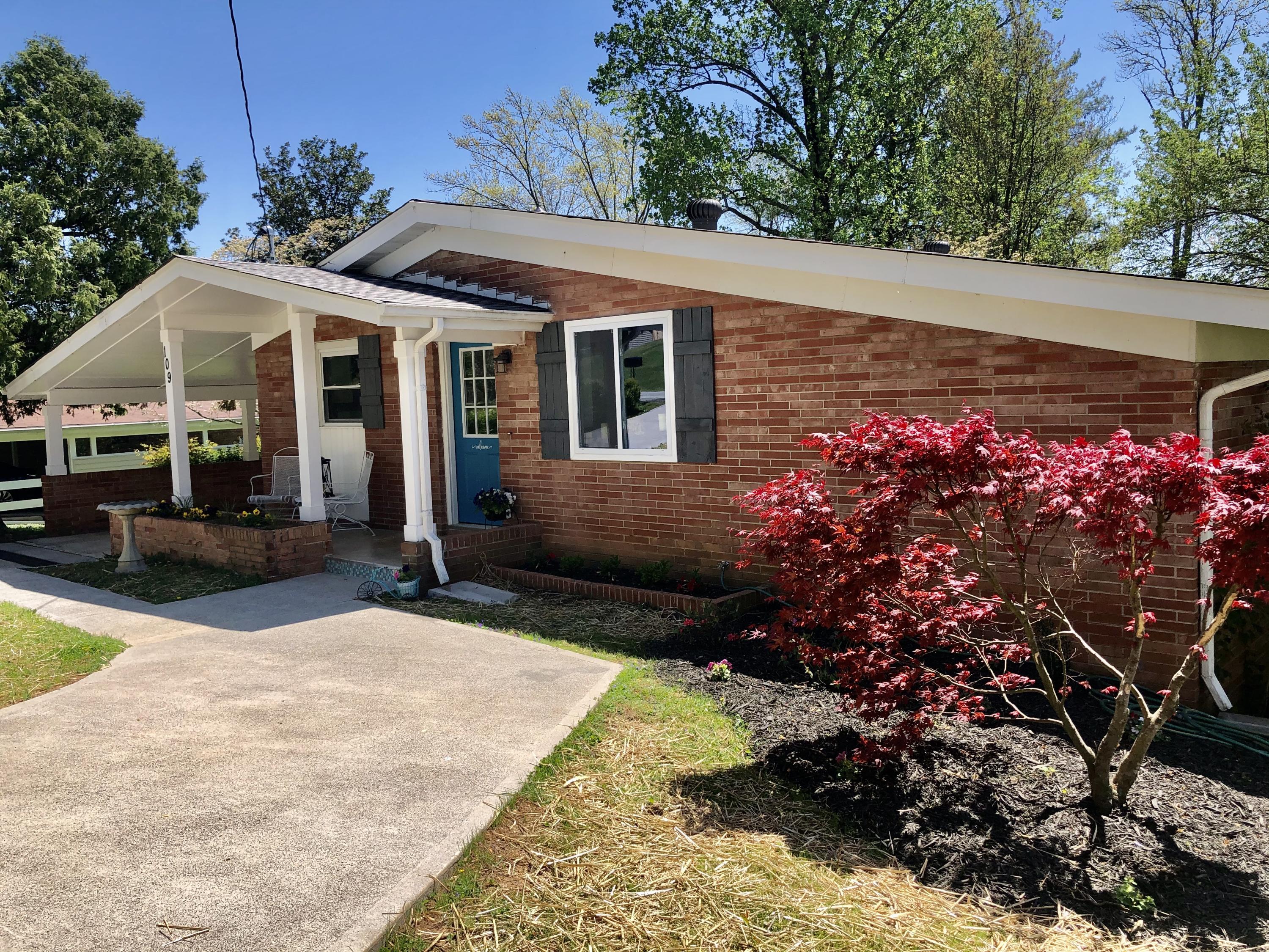 109 Henley Road Oak Ridge, TN 37830 - Photo 2 of 40 FronthouseDiff Angle