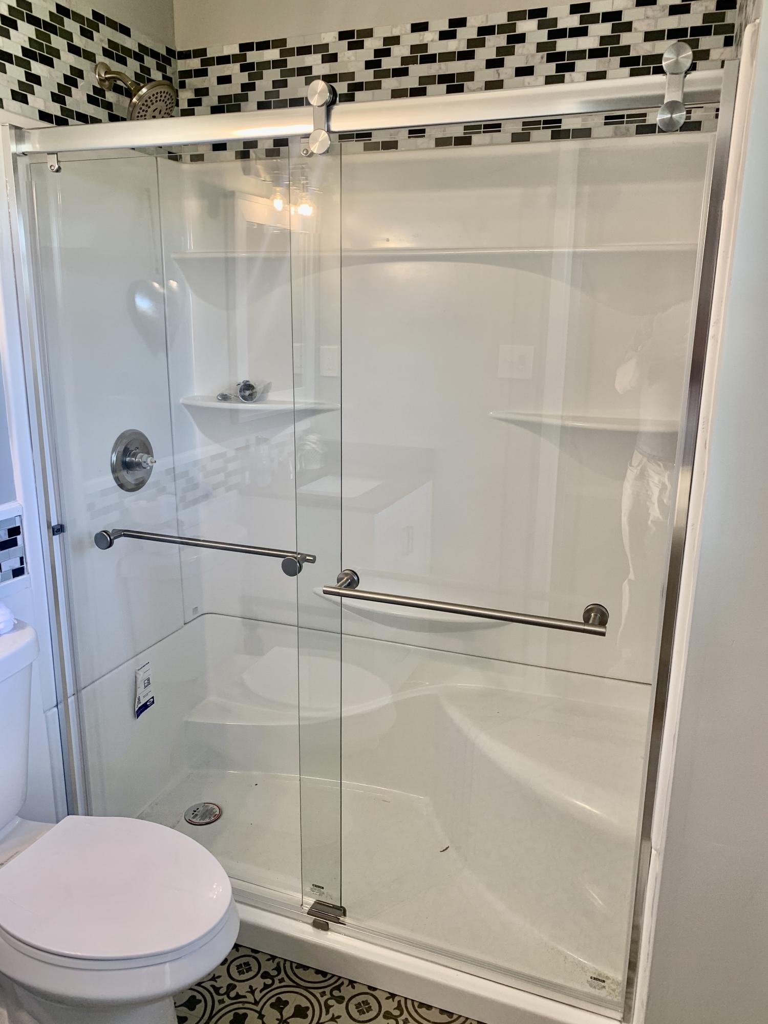 109 Henley Road Oak Ridge, TN 37830 - Photo 26 of 40 MasterBathroomShower