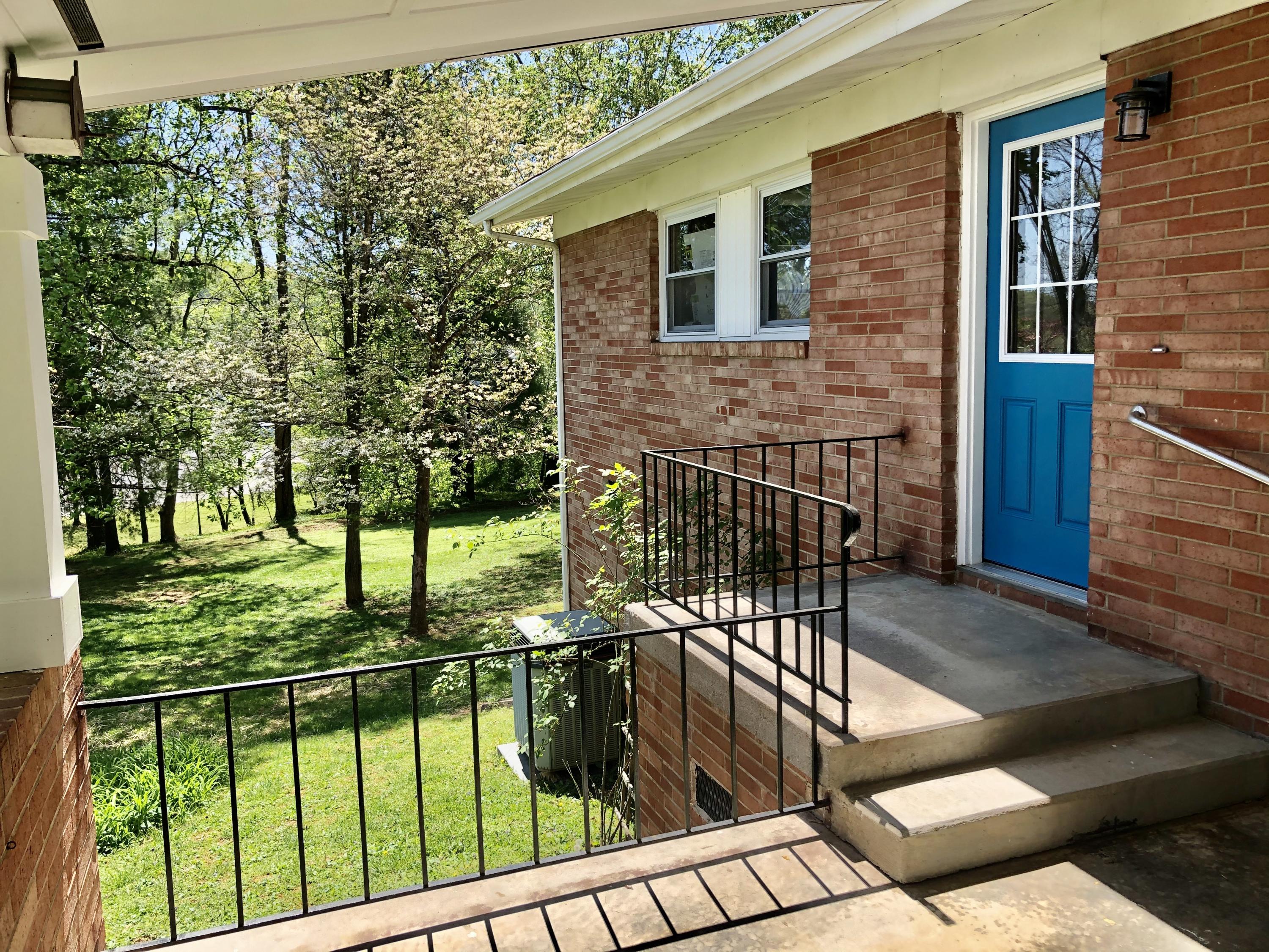 109 Henley Road Oak Ridge, TN 37830 - Photo 39 of 40 SideDoorCarport