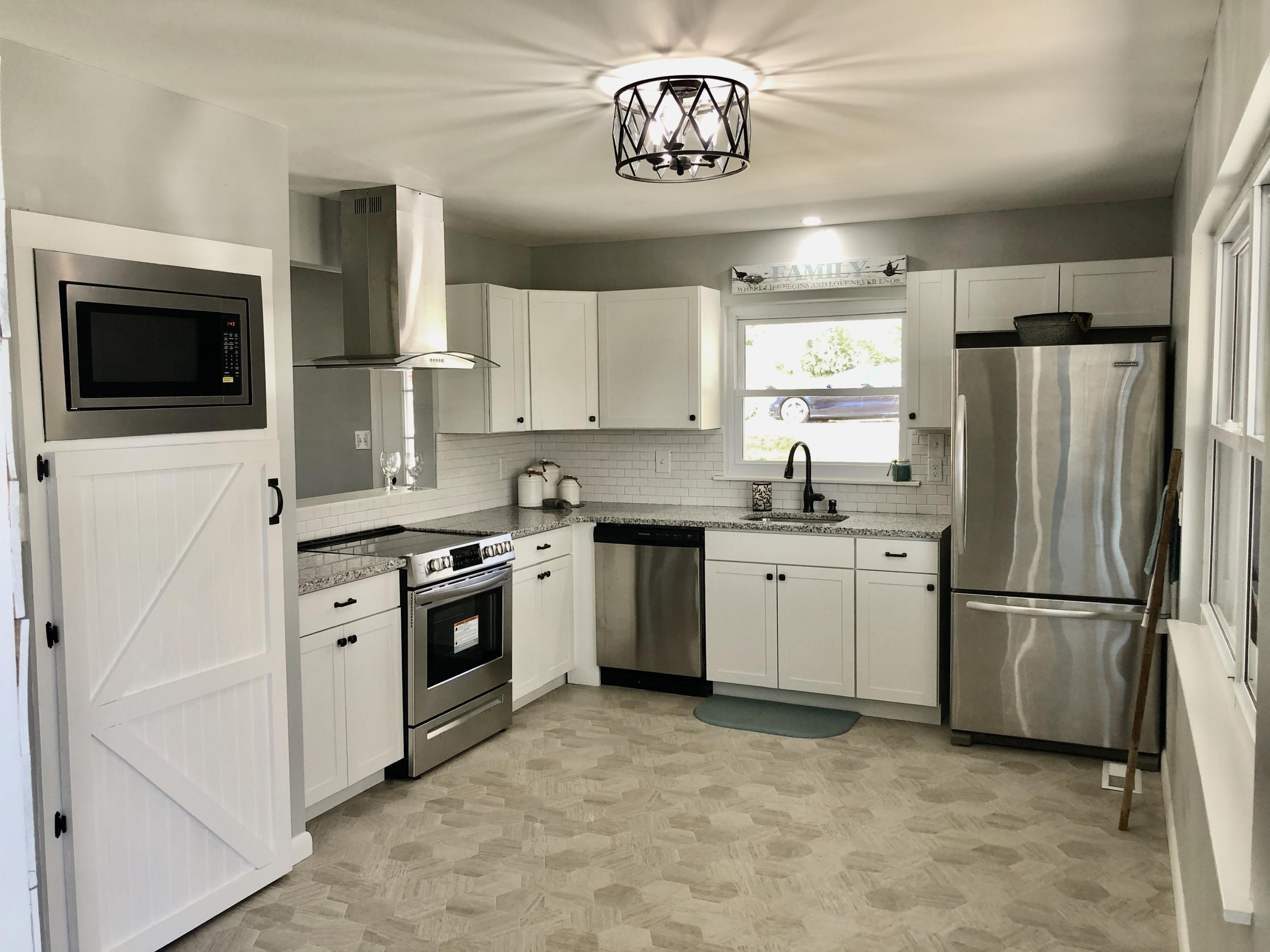 109 Henley Road Oak Ridge, TN 37830 - Photo 6 of 40 Ktichen