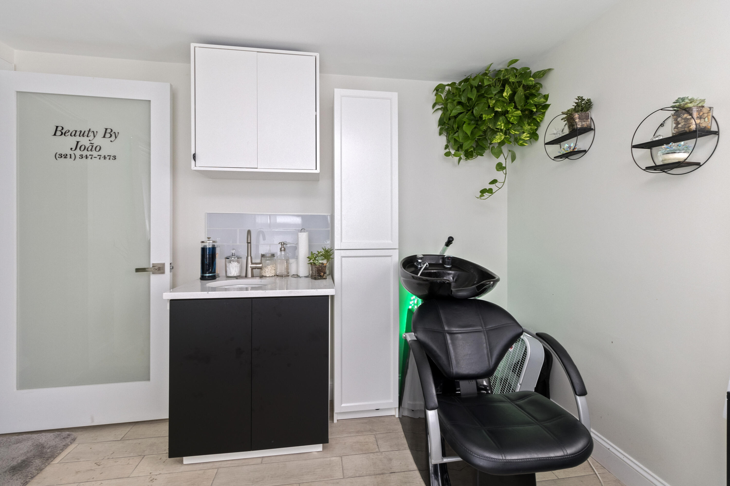 712 Main Street Hyannis, MA 02601 - Photo 62 of 88 Private Suite 8